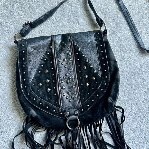 atmosphere studded Crossbody bag with fringe - Picture 1 of 13